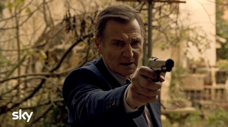 Detective Marlowe, la maledizione di Liam Neeson è stata sconfitta – La recensione