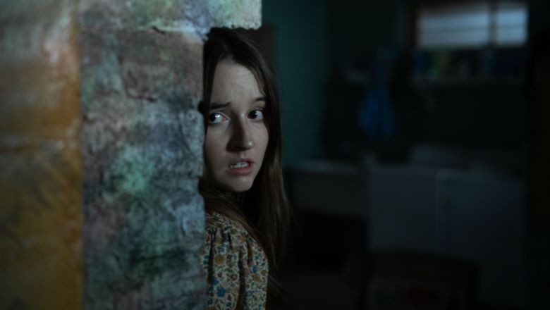 Nessuno ti salverà, un horror thriller sperimentale e sorprendente – La recensione